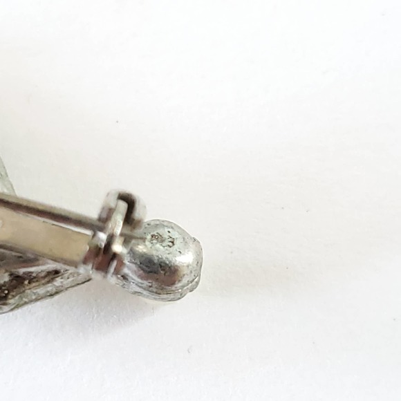 Vintage | Classy Pearl Crystal Pin - Picture 4 of 5